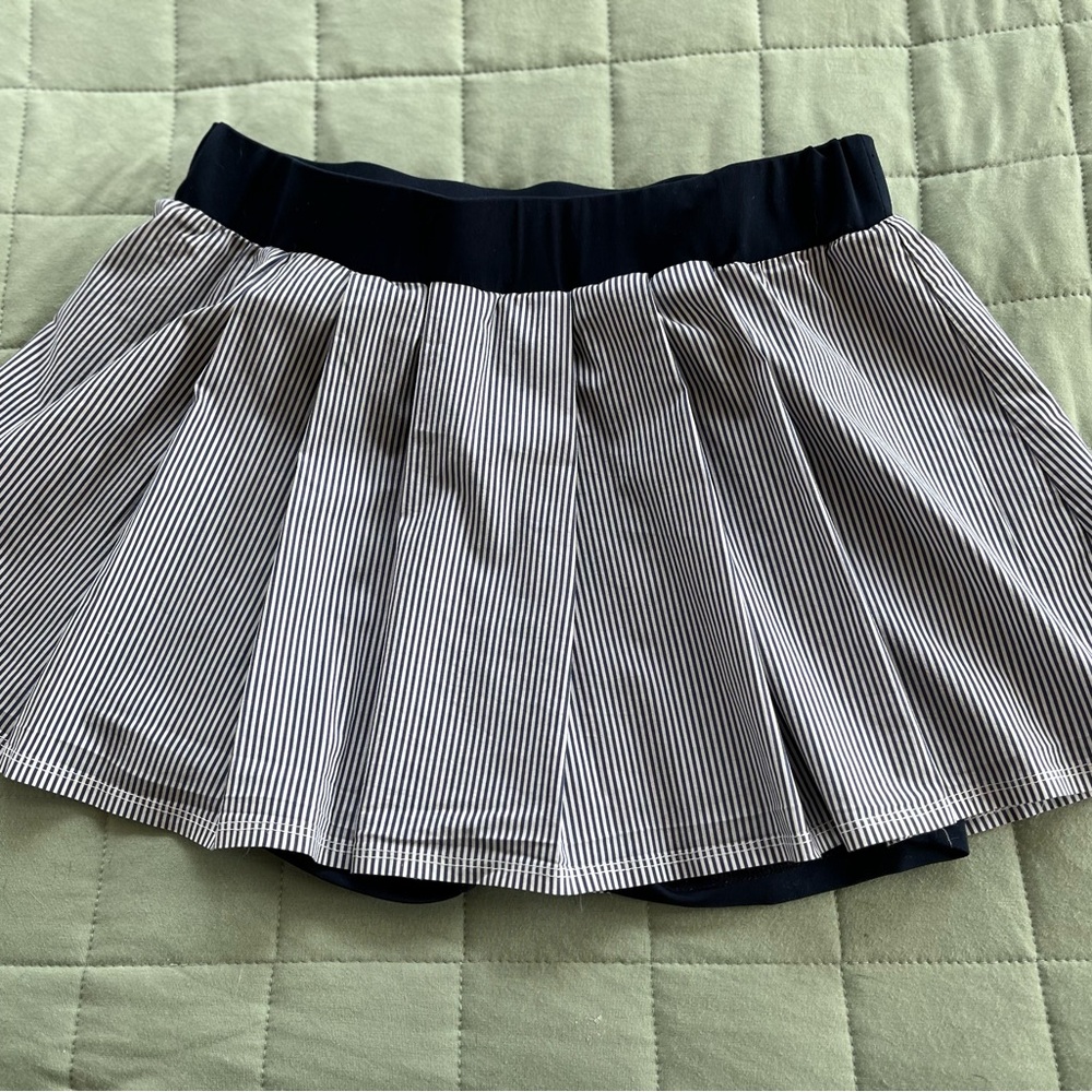 FILA Tennis Skirt Blue White Stripes Navy Shorts Size Medium - Picture 3 of 16